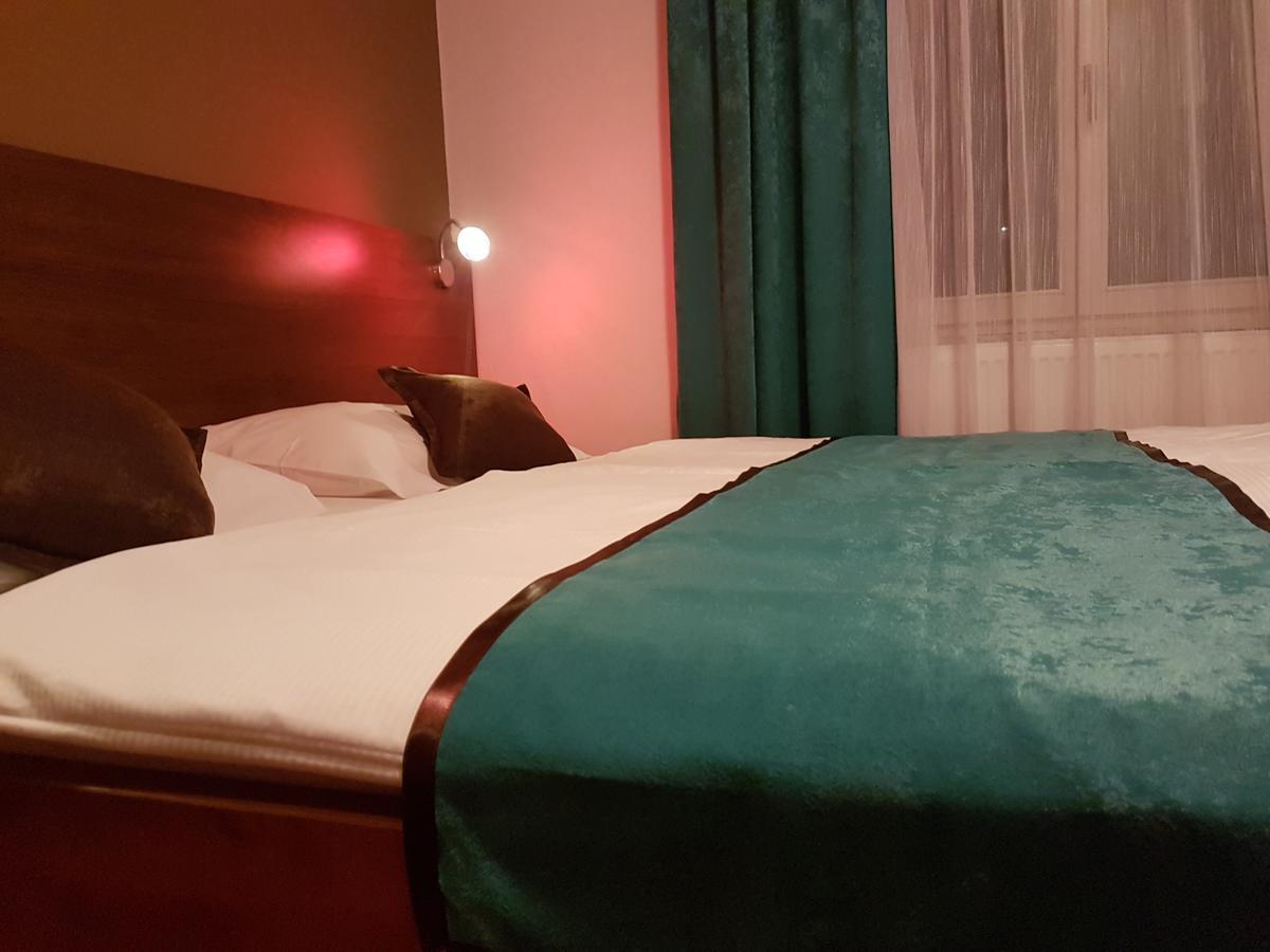 Ahar Hotel อิลิดชา ภายนอก รูปภาพ