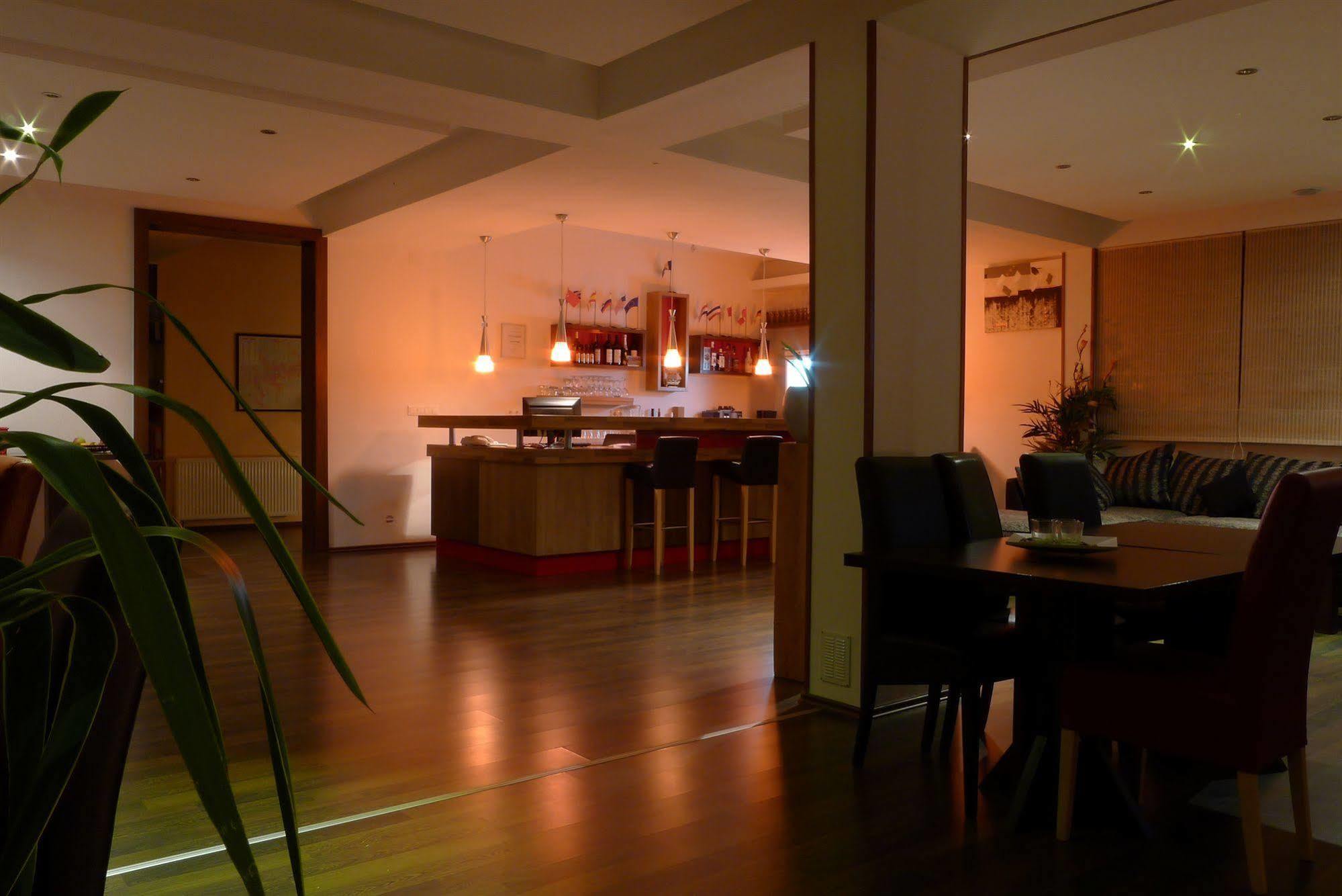Ahar Hotel อิลิดชา ภายนอก รูปภาพ